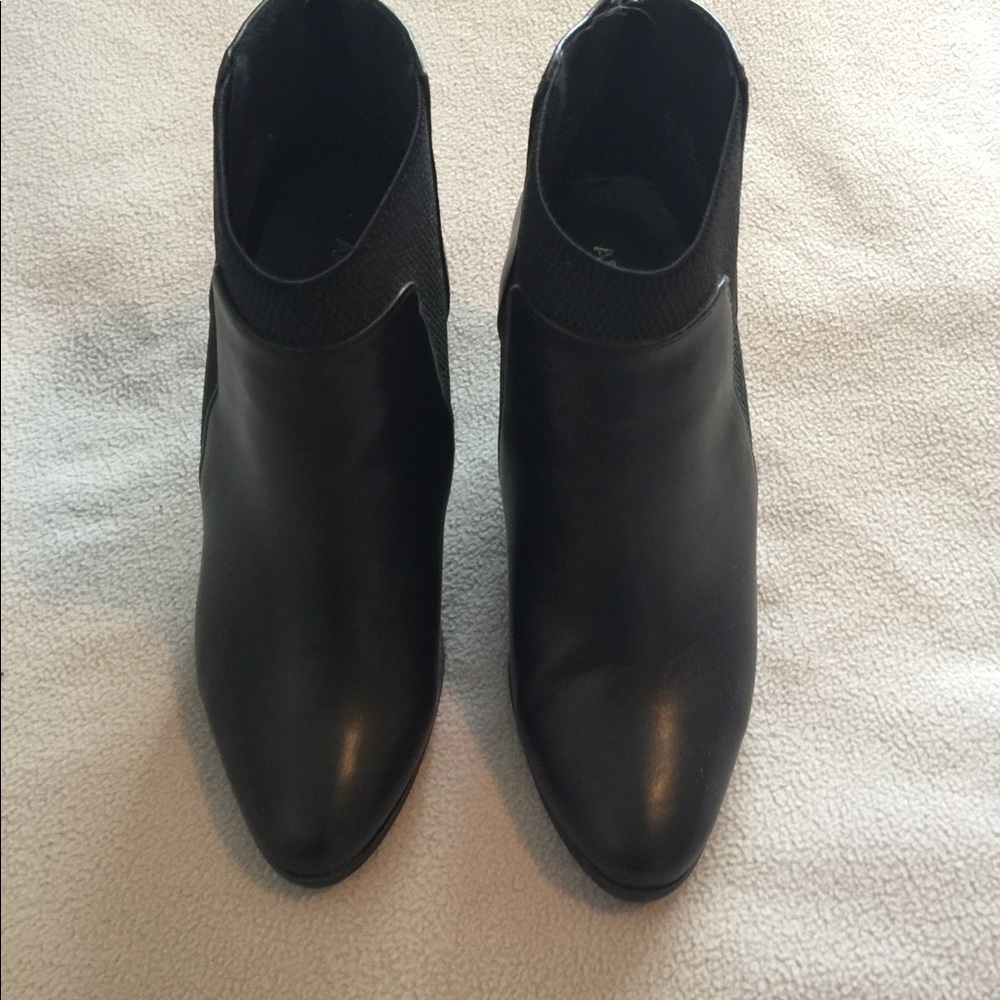Boots - Picture 3 of 8